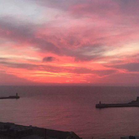 Sea View Large Valletta Appartment المظهر الخارجي الصورة